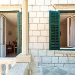 Apartment& Room Lukre / Apartment Lukre With Terrace