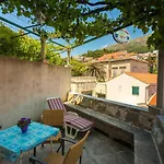 Apartment& Room Lukre / Apartment Lukre With Terrace